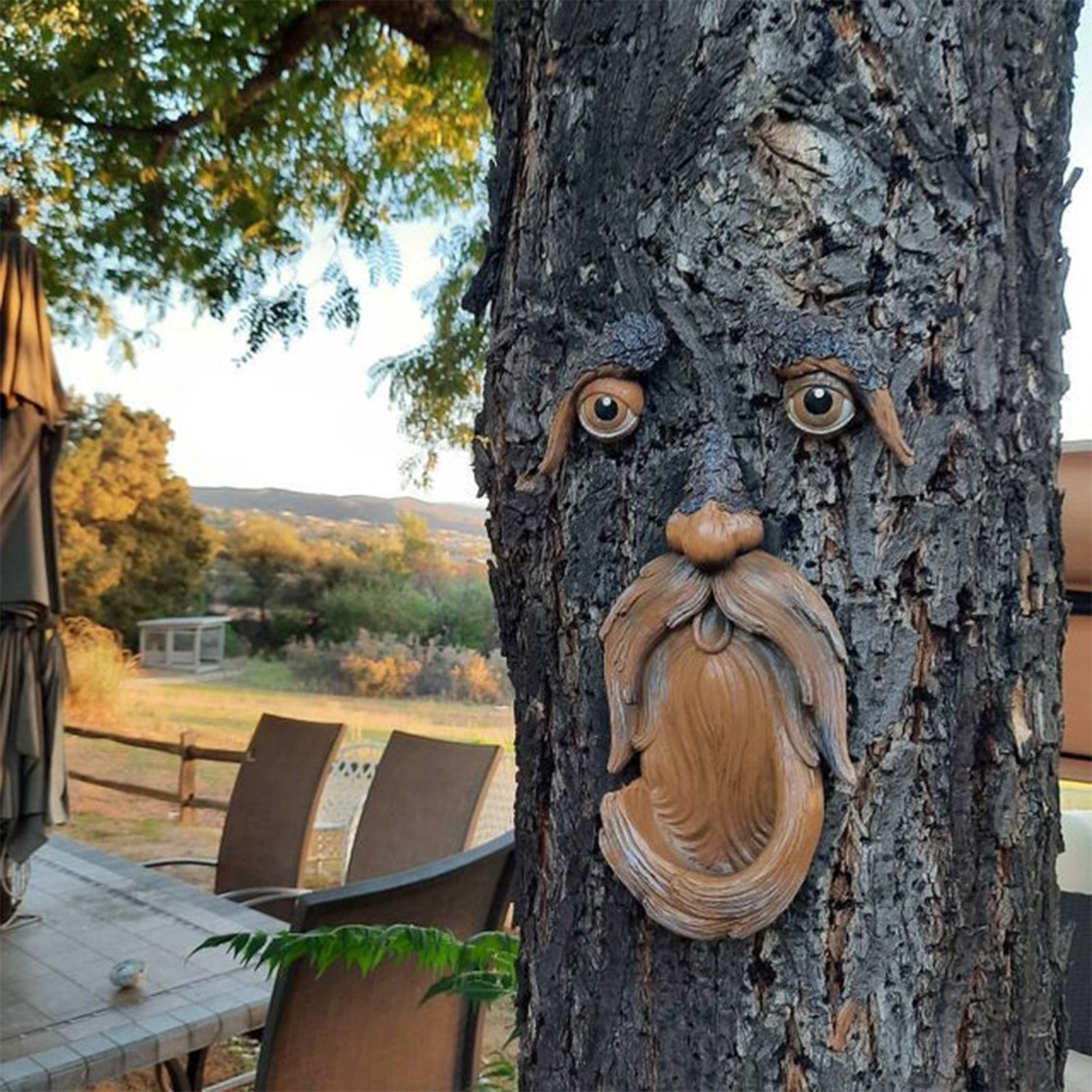 Tree Faces Decor